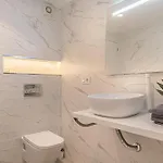 Finally Chicago Apartment